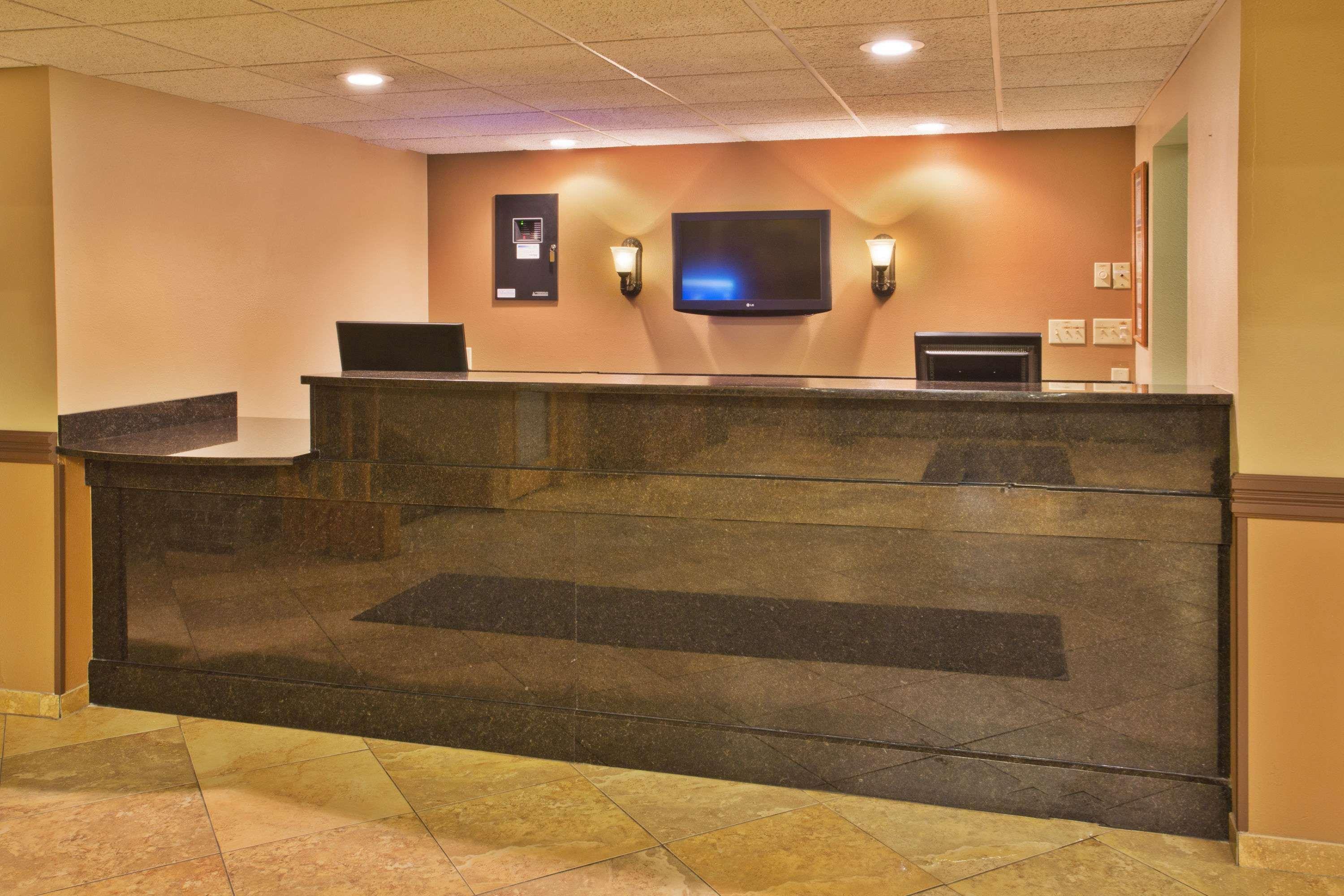 Americinn By Wyndham Aberdeen Event Center Ngoại thất bức ảnh