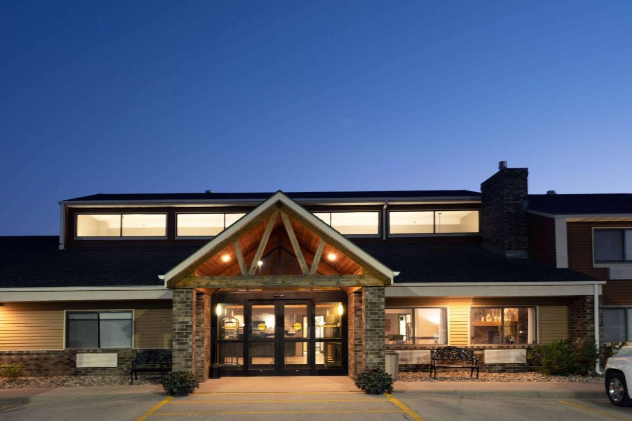 Americinn By Wyndham Aberdeen Event Center Ngoại thất bức ảnh