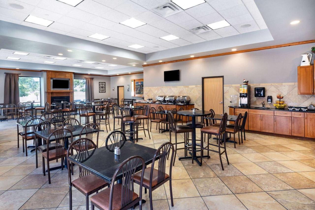 Americinn By Wyndham Aberdeen Event Center Ngoại thất bức ảnh
